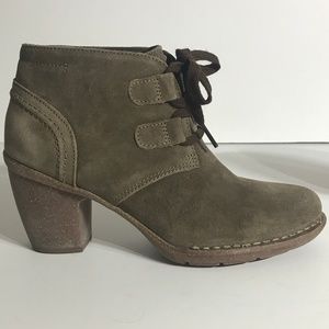 Clarks Carleta Lyon Khaki Suede Bootie